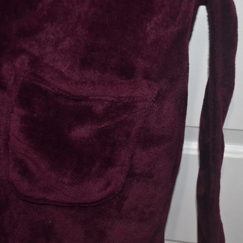 Victoria Secret women fluffy bath robe. Size Small and X/SMALL. Color burgundy. - Picture 6 of 8